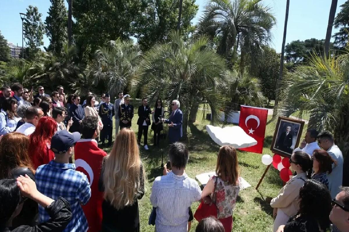 İtalya’daki Türk öğrenciler, 19 Mayıs Atatürk’ü Anma, Gençlik ve Spor Bayramı’nı kutladı