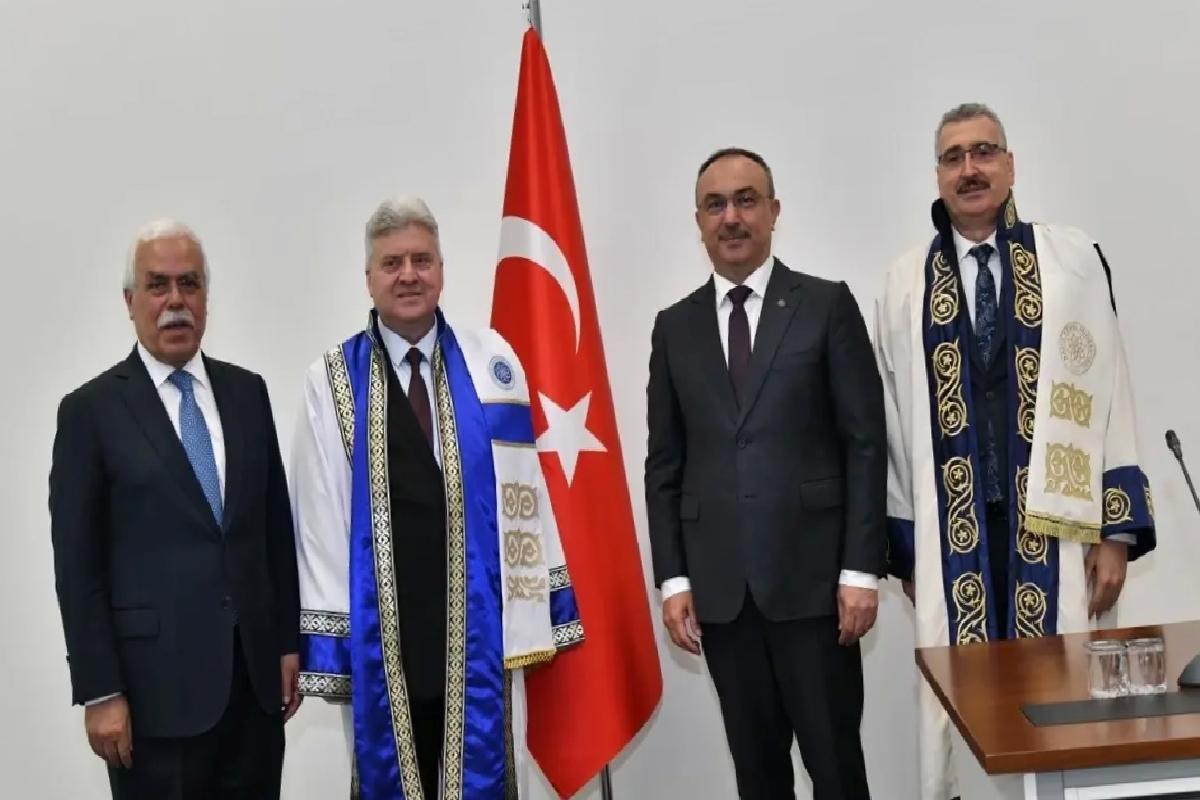 İvanov’a Fahri Doktora Unvanı