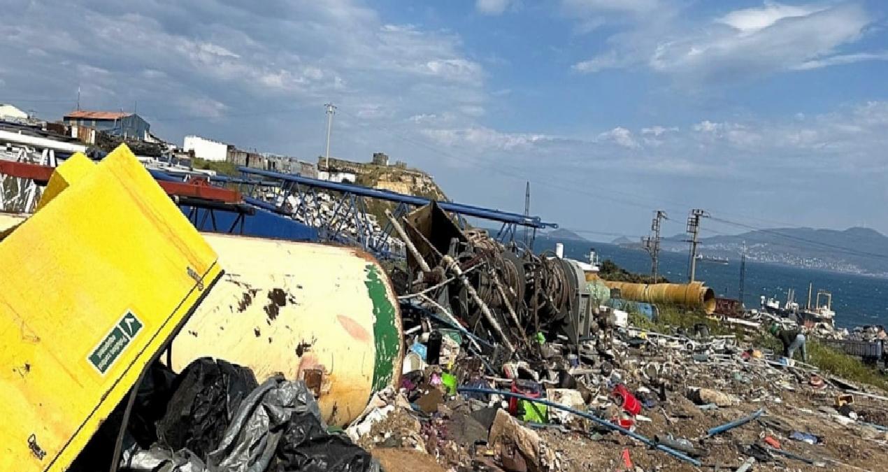 İzmir Aliağa’da 15 bin ton zehirli atık insan ve çevre sağlığını tehdit ediyor