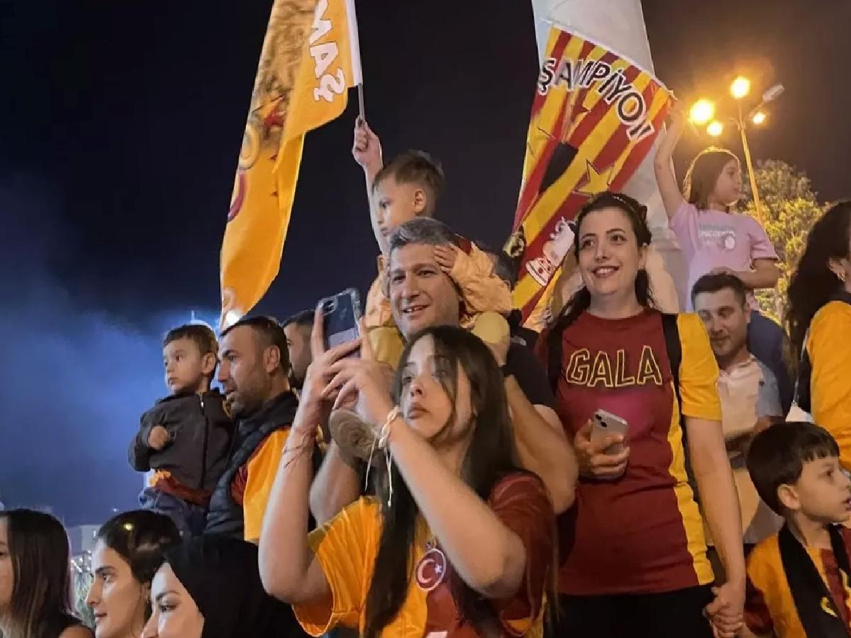 İzmir ve çevre illerde Galatasaray’ın şampiyonluğu kutlanıyor