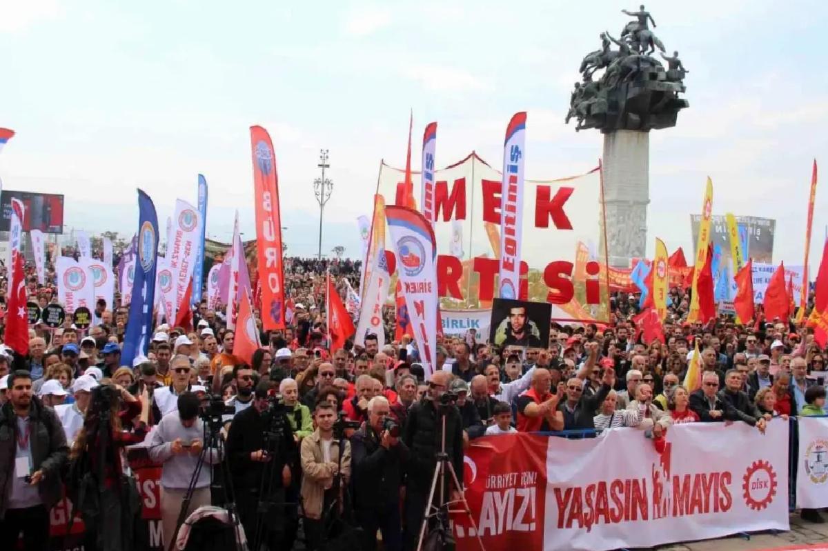 İzmir’de 1 Mayıs Kutlamaları