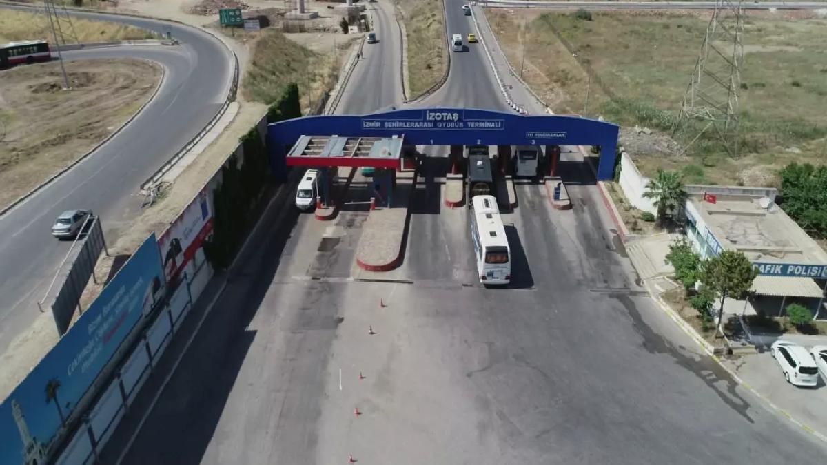İzmir’de Evsiz Adam Otogarda Ölü Bulundu