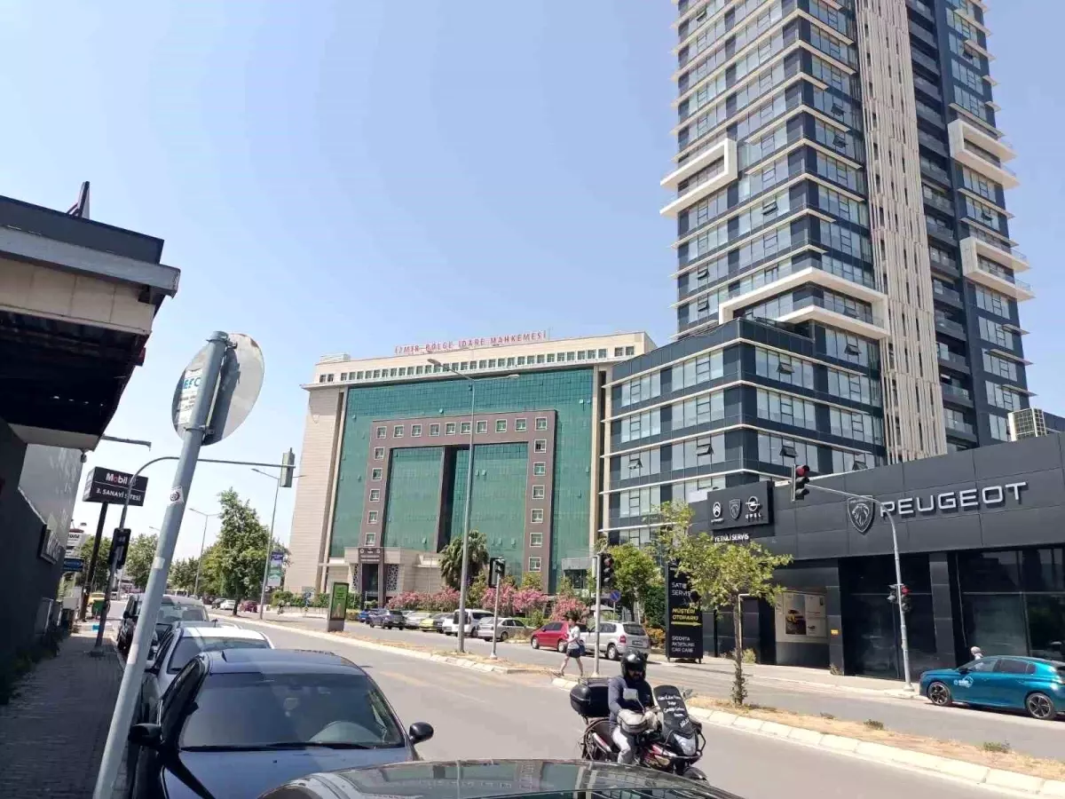 İzmir’de İcra Müdür Yardımcısı Rüşvetten Yakalandı