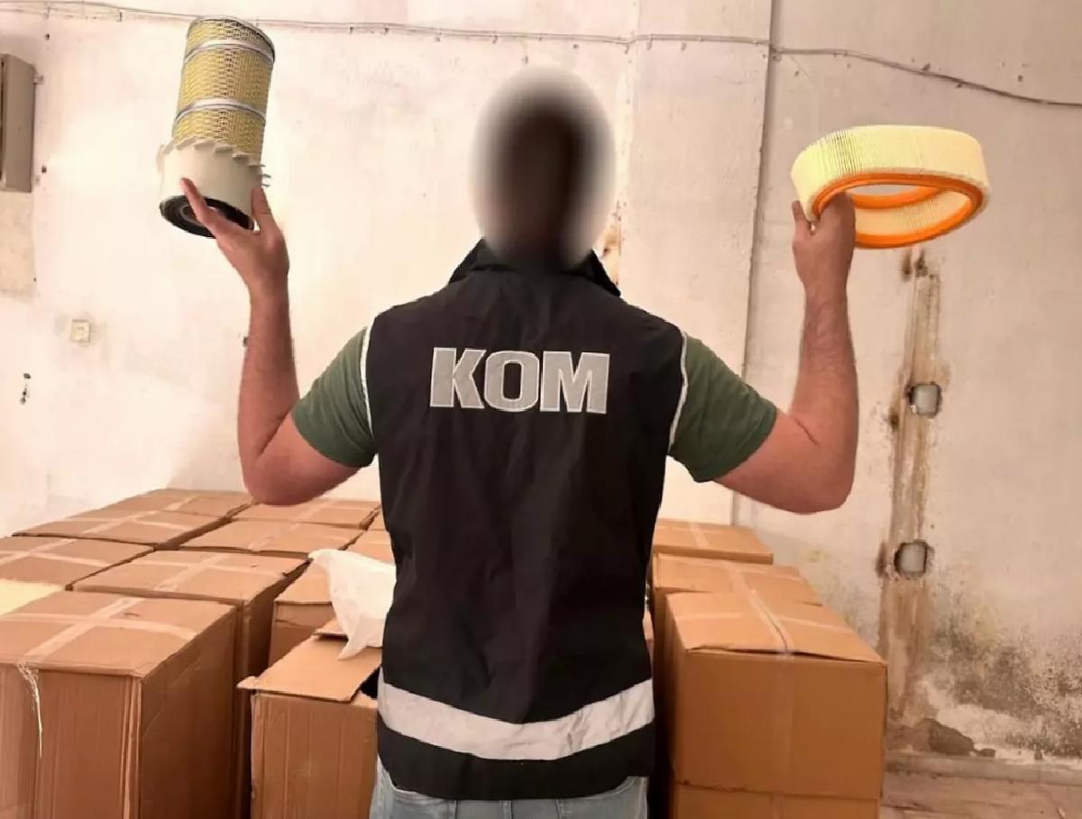 İzmir’de Kaçak Oto Yedek Parça ve Akaryakıt Operasyonu