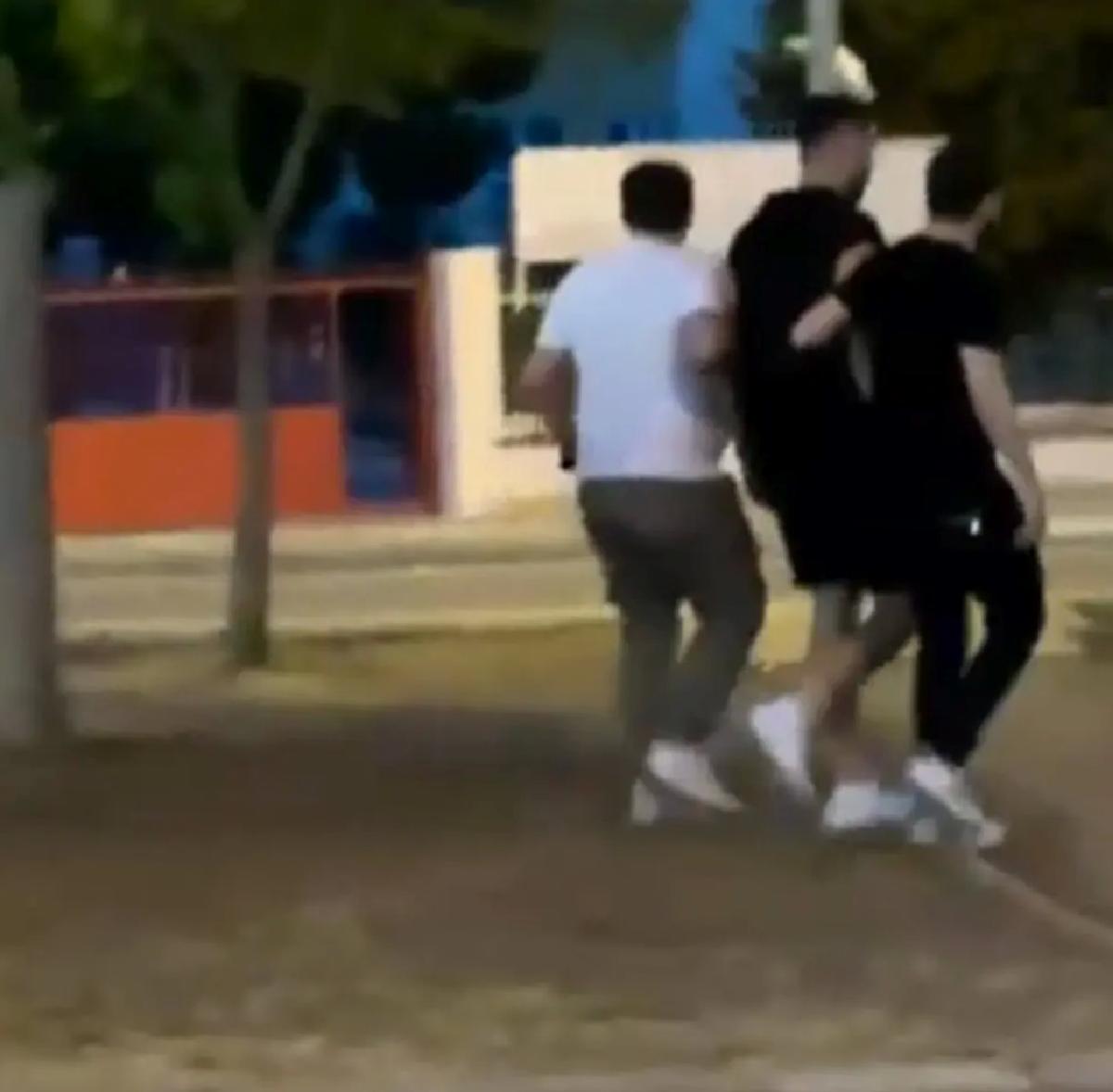 İzmir’de Rüşvet Operasyonu: İcra Müdür Yardımcısı ve Katibi Gözaltında