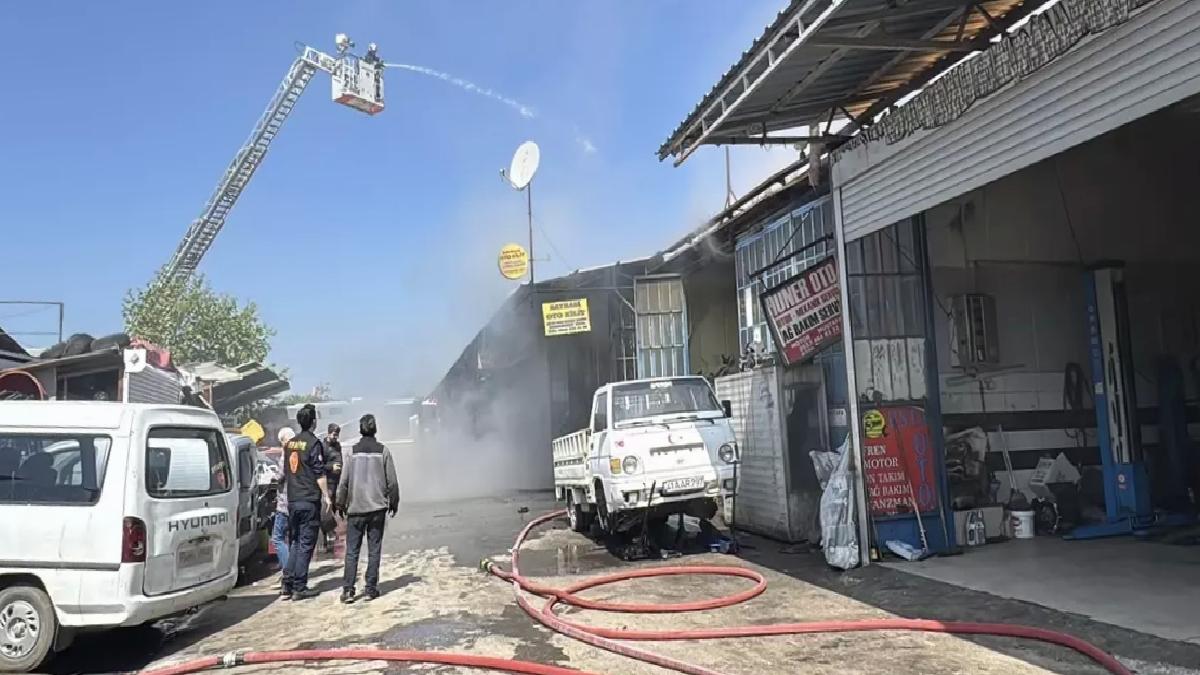 İzmit’te Oto Kilit Tamircisinde Yangın