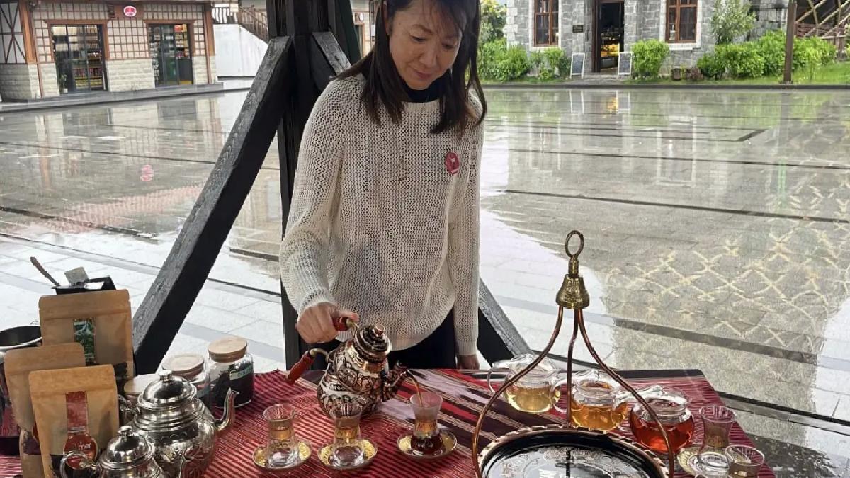 Japonya’da İlk Türk Çayı Demleme Ustası Seçildi