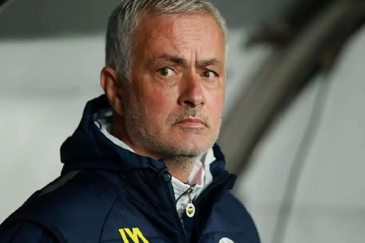 Jose Mourinho Roma Havalimanı’nda görüldü