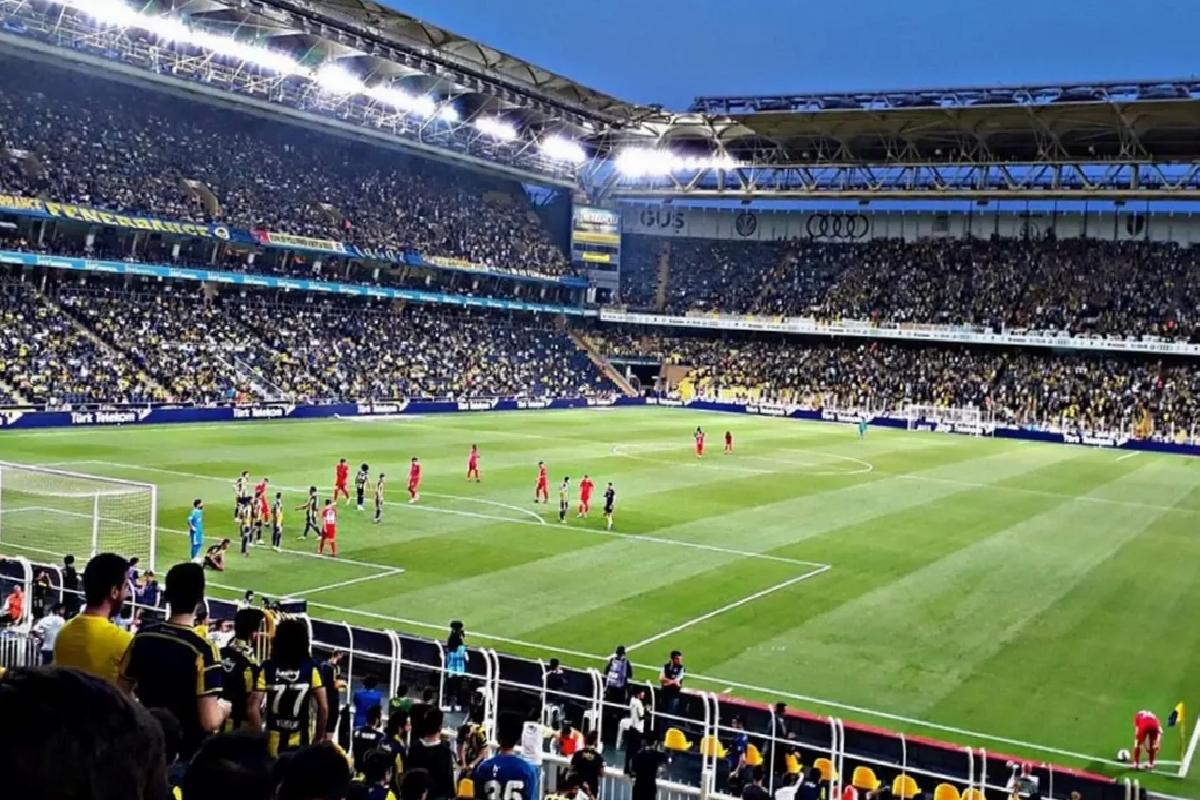 Kadıköy bu sezon rakiplere deplasman değil Fenerbahçe’ye “dertlasman” oldu