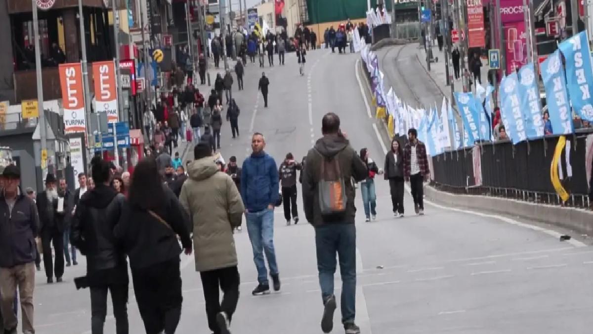 Kadıköy’de 1 Mayıs Mitingi Öncesi Girişler Başladı