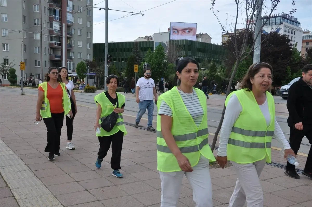 Kadın İşçiler Haksızlığa Karşı Yürüyüşte