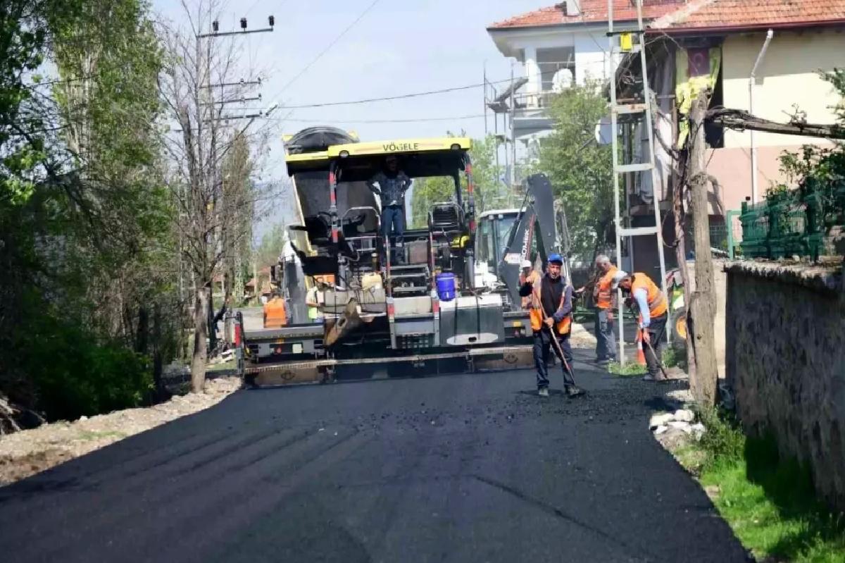 Kahramankazan’da Asfalt Seferberliği Devam Ediyor