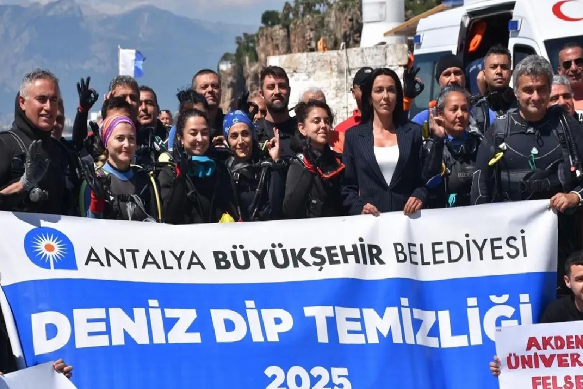 Kaleiçi’nde Deniz Dibi Temizliği