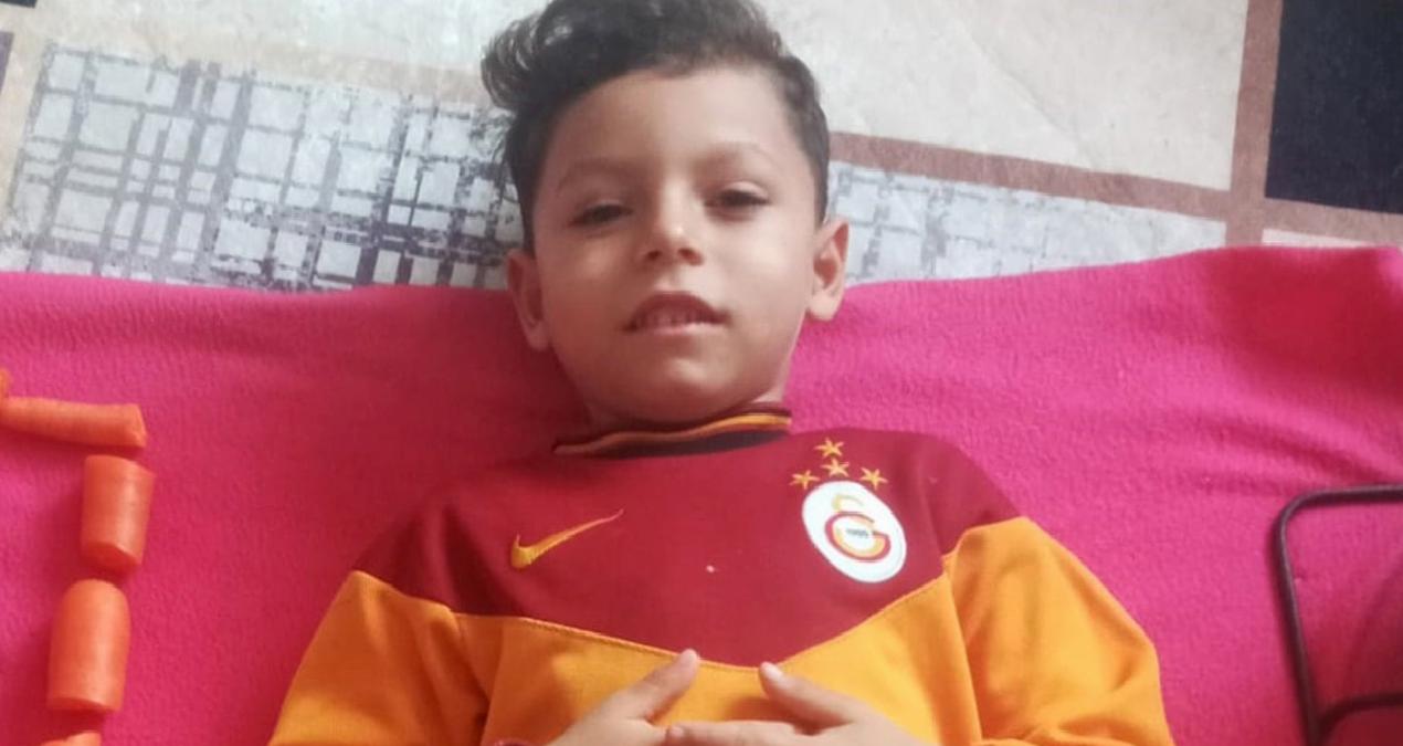 Kamyonetin çarptığı küçük çocuk yaşam savaşını kaybetti