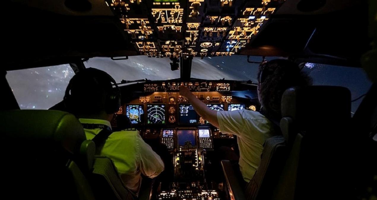 Kaptan tuvalete gitti, yardımcı pilot bayıldı: 200 yolcu taşıyan uçak 10 dakika pilotsuz uçtu