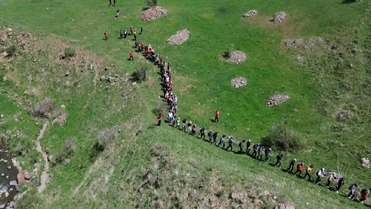 Kars’ta Doğa Yürüyüşü: Kozlu Şelalesi’ne 117 Katılımcı
