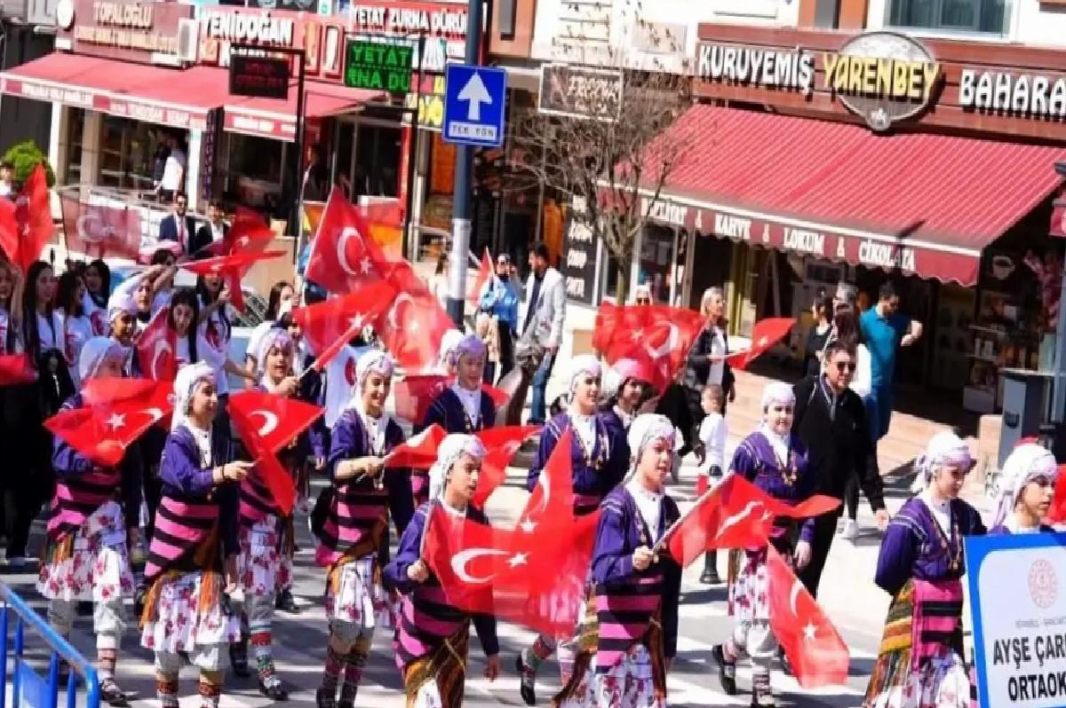 Kartal’da 19 Mayıs Coşkusu: Geleneksel Fener Alayı Etkinliği Gerçekleşti
