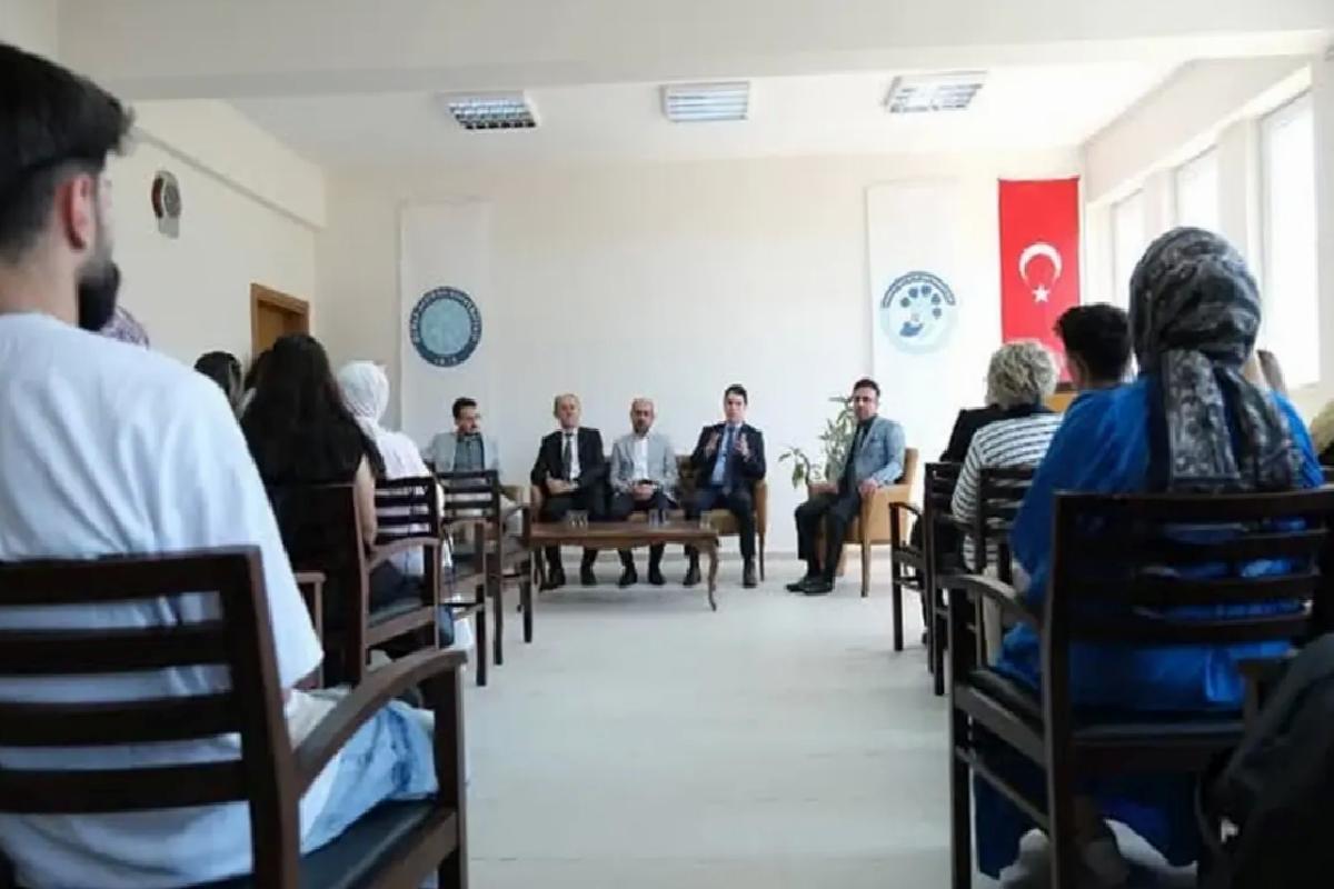 Kaymakam Tuna’dan Öğrencilere Destek