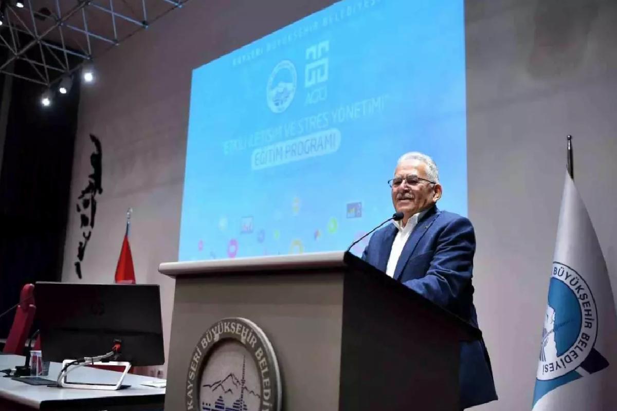 Kayseri Büyükşehir Belediyesi’nde Etkili İletişim ve Stres Yönetimi Eğitimi Düzenlendi
