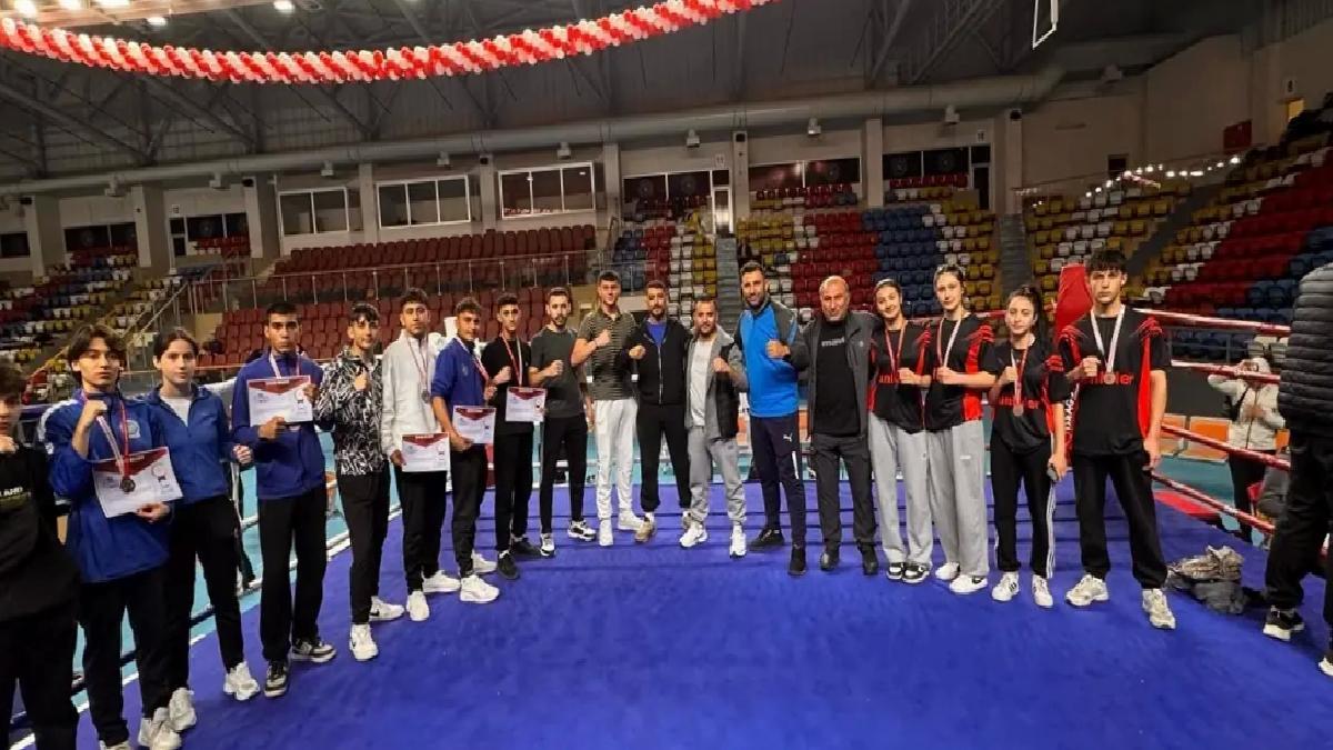 Kayseri Muaythai Sporcuları Şampiyonada Başarı Elde Etti