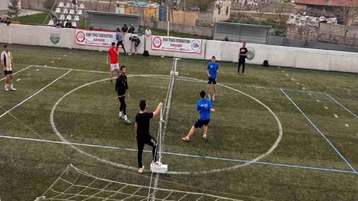 Kayseri’de Ayak Tenisi Turnuvası Tamamlandı