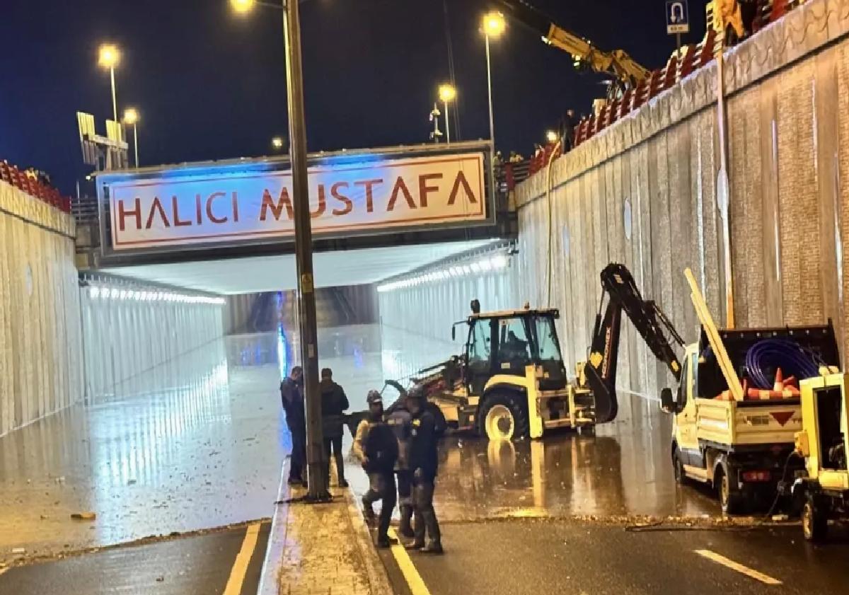 Kayseri’de Sağanak: Araçlar Mahsur Kaldı