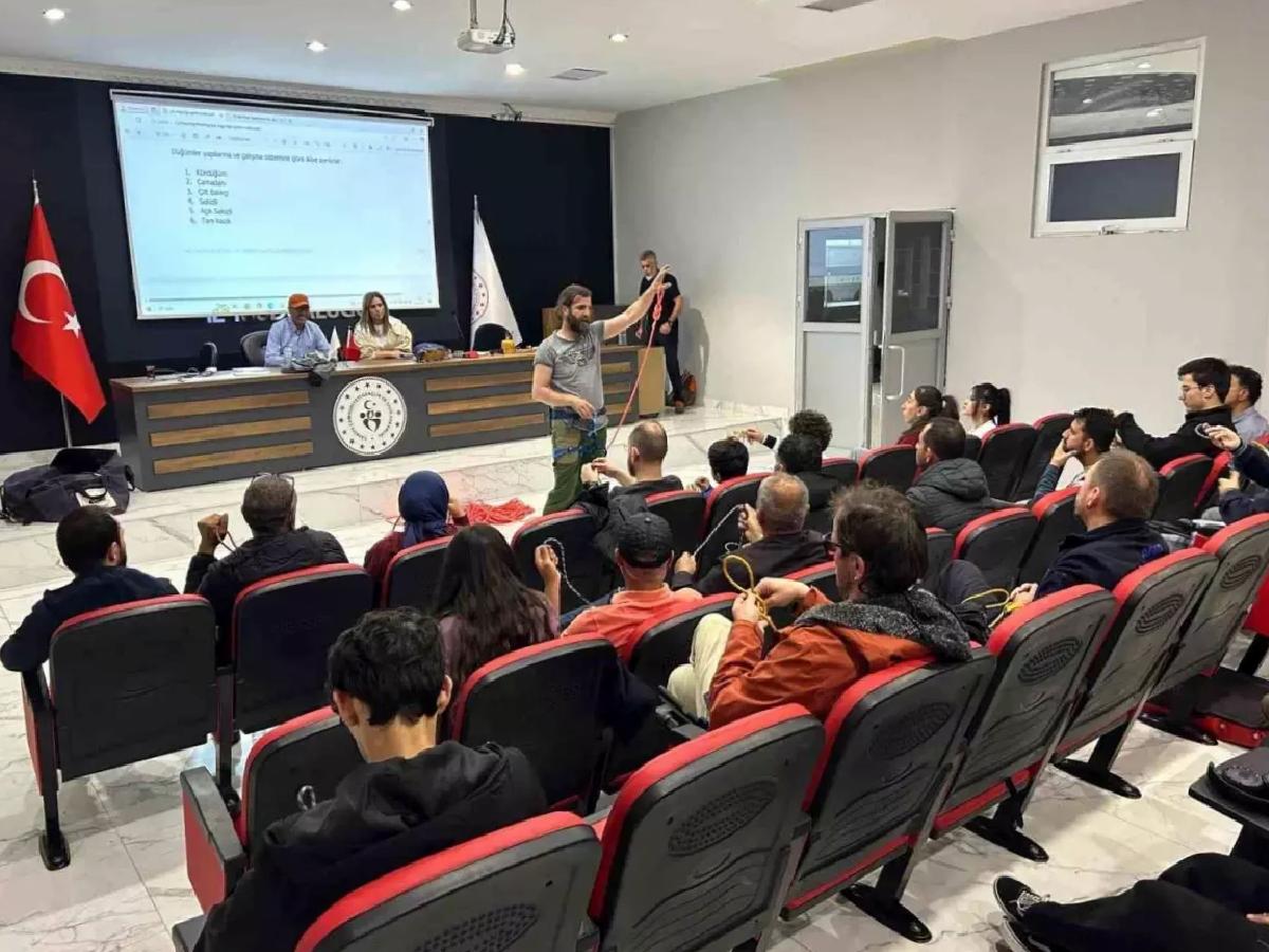Kayseri’de Yaz Dağcılık Eğitimi Tamamlandı