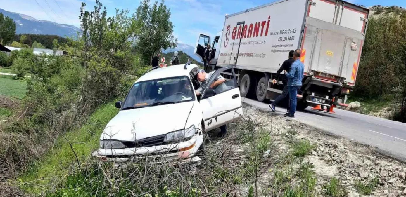 Kaza Sonrası Üç Kişi Ölümden Döndü