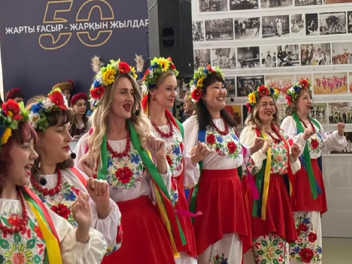Kazakistan’da Halk Birliği Günü Kutlandı