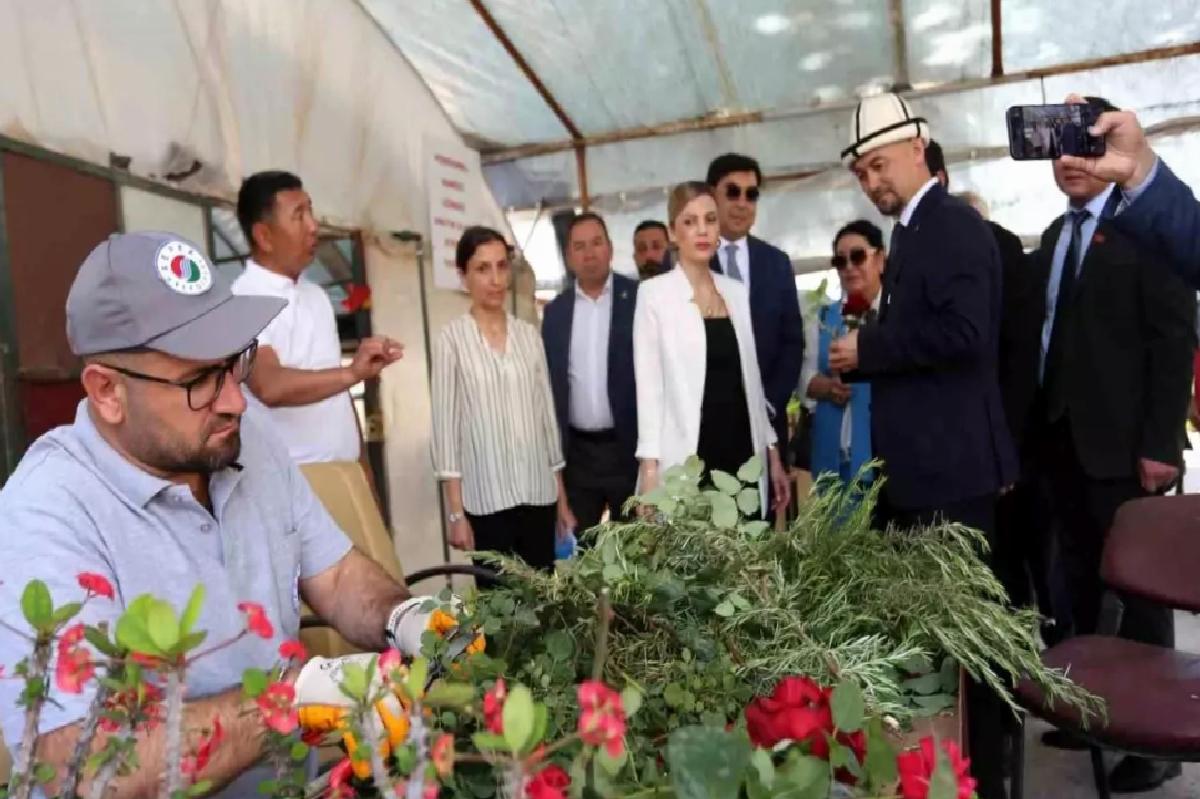 Kepez ve Kırgız Balıkçı şehri arasında kardeşlik köprüsü kuruldu