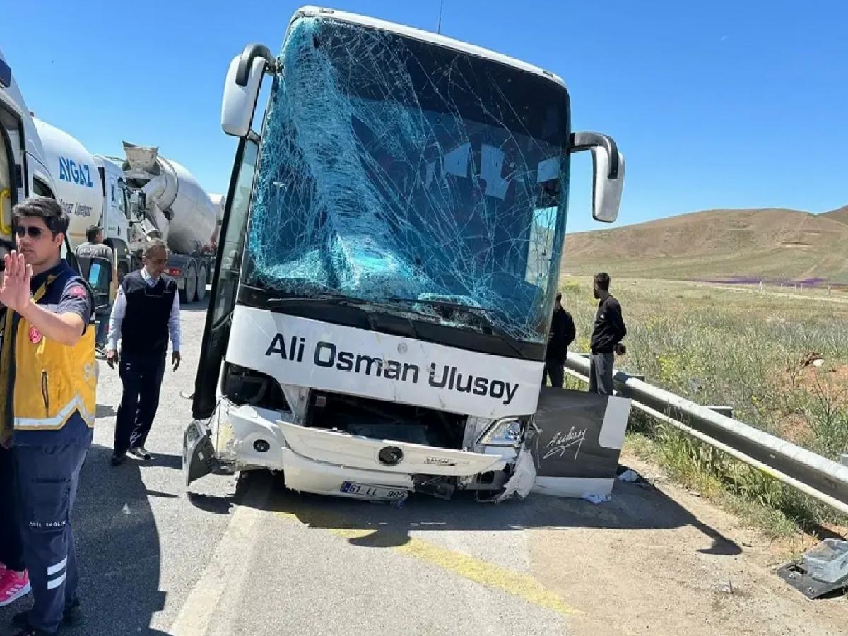 Kırıkkale’de Otobüs Kazası: 2 Yaralı