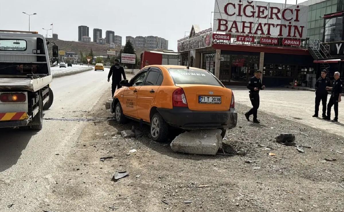 Kırıkkale’de Taksi Kazası: İki Yaralı