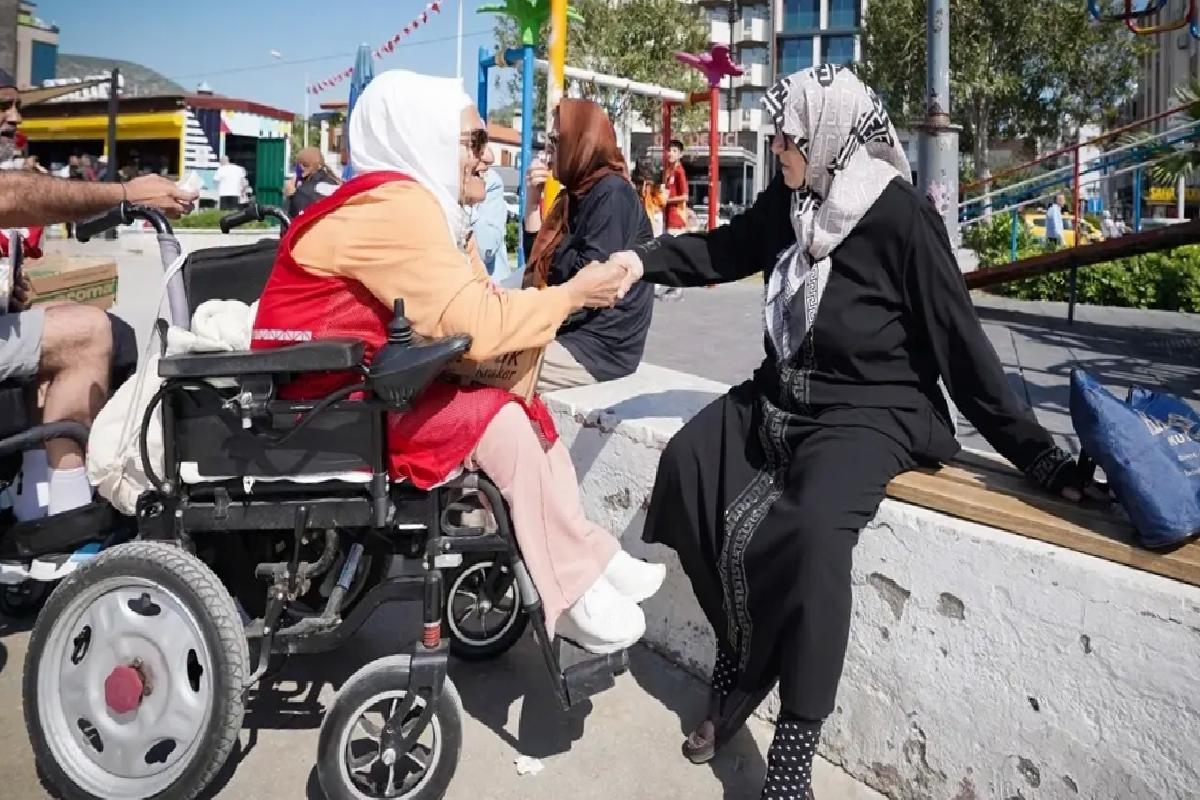Kızılay’dan Engellilere Destek Etkinliği