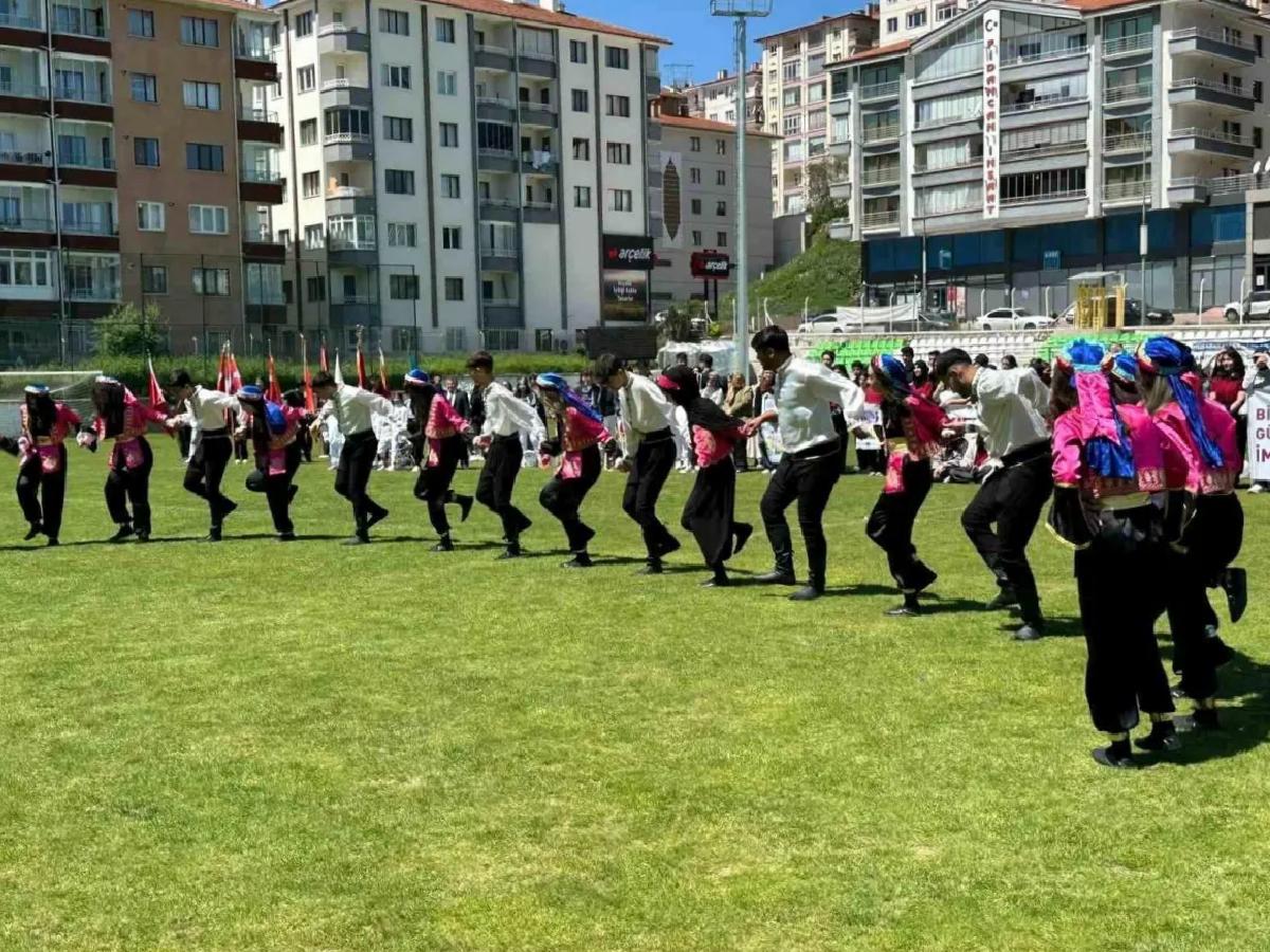 Kızılcahamam’da 19 Mayıs Coşkuyla Kutlandı
