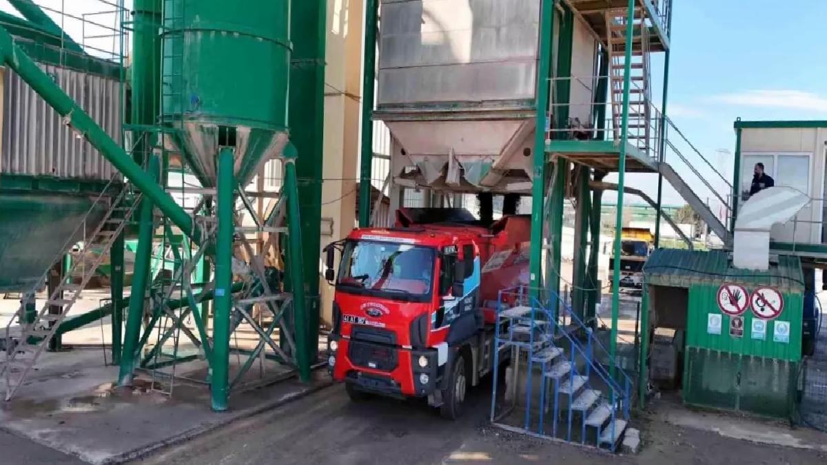 Kocaeli Büyükşehir Belediyesi’nden Çevre Dostu Asfalt Üretimi