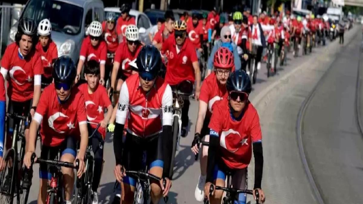Kocaeli’de 19 Mayıs Bisiklet Turu Coşkusu