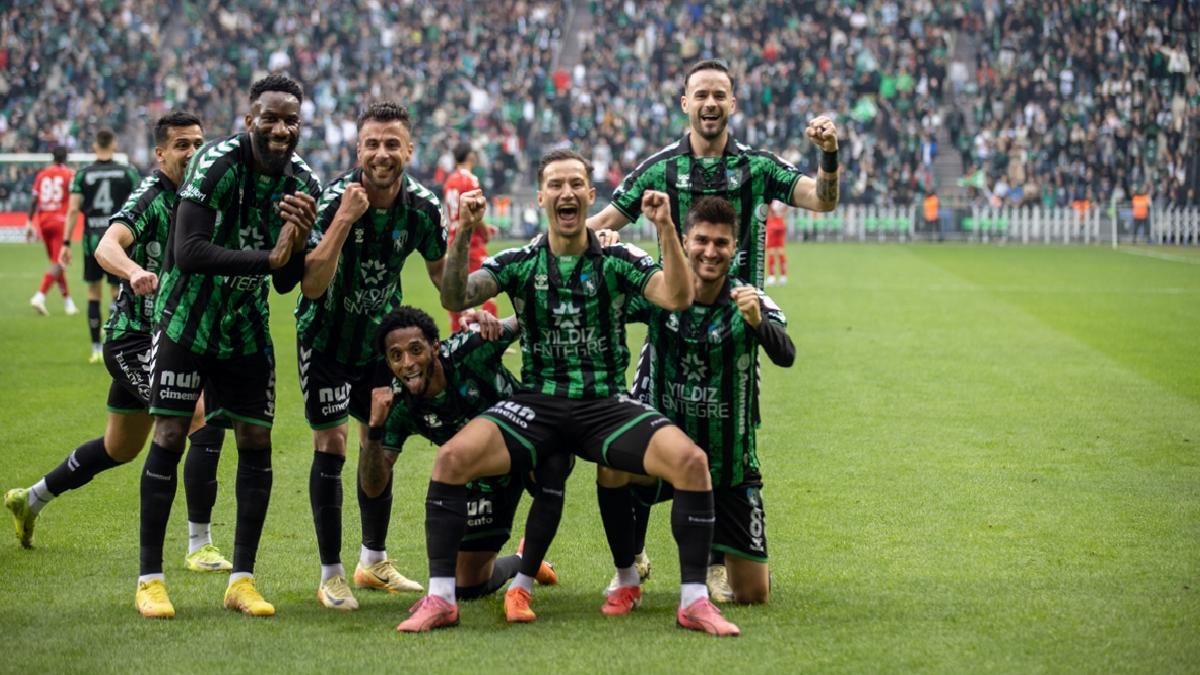 Kocaelispor, Süper Lig’e yükseldiği sezonlarda gol kralı da çıkardı