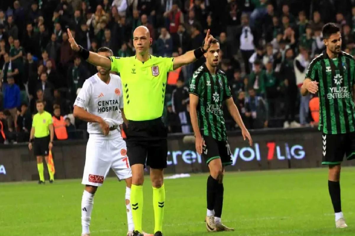 Kocaelispor’un Kart Rekoru