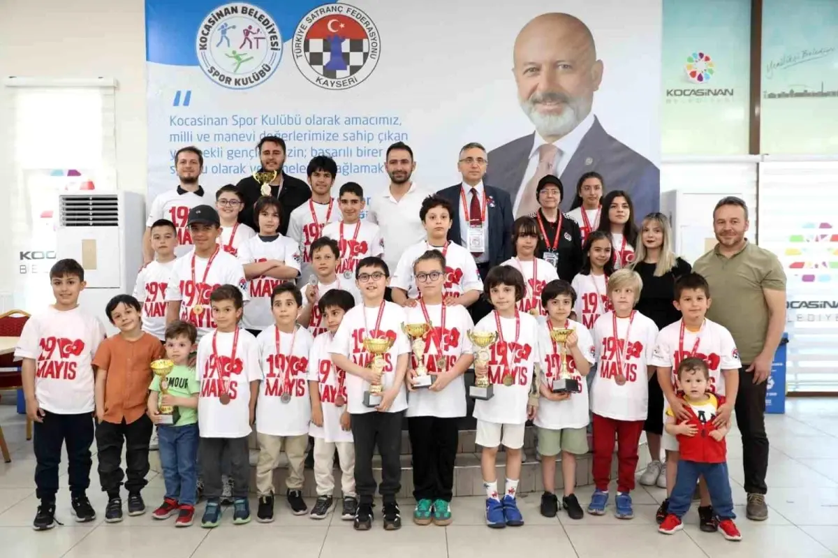 Kocasinan Belediyesi’nden Gençlere Satranç Turnuvası