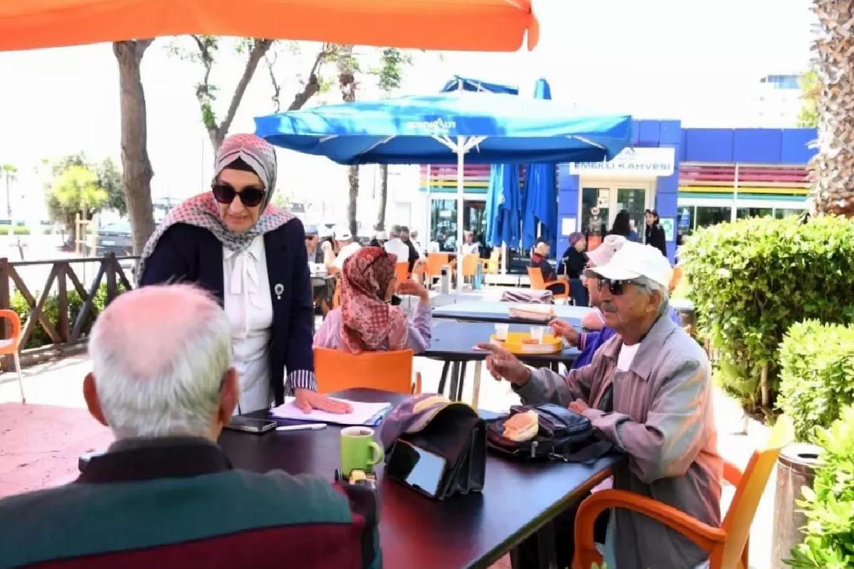 Konyaaltı Belediyesi’nden Emeklilere Özel ‘Emekli Kart’ Projesi