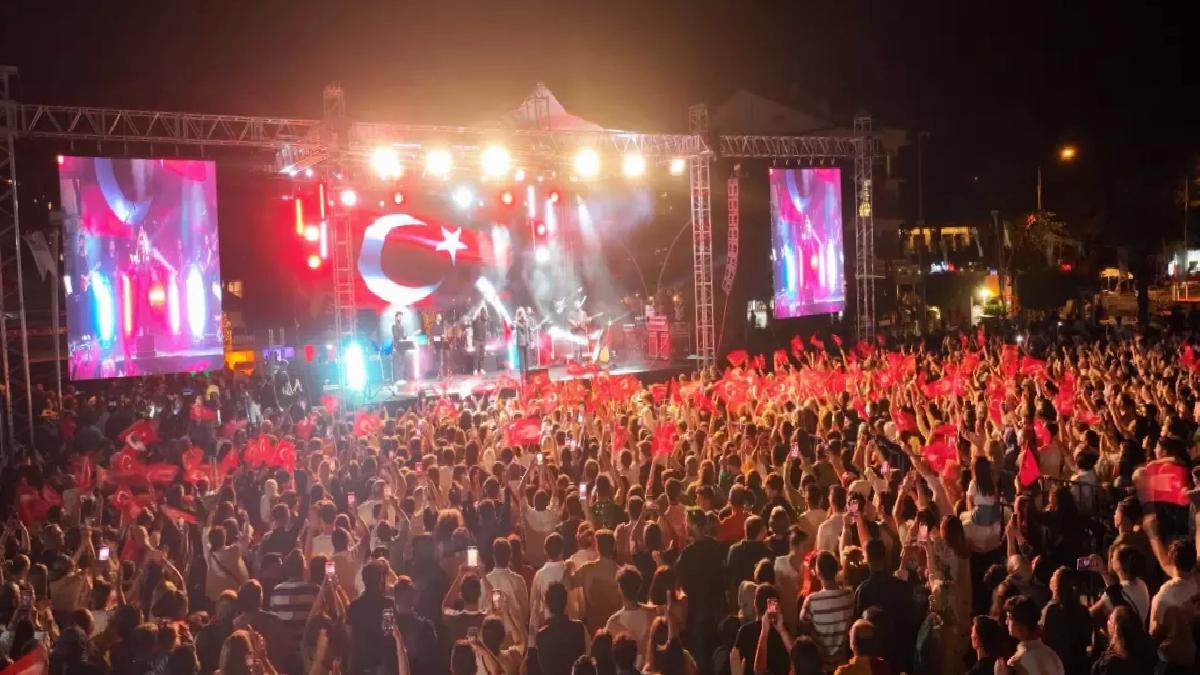 Koray Avcı Fethiye’de 19 Mayıs Kutlamasında
