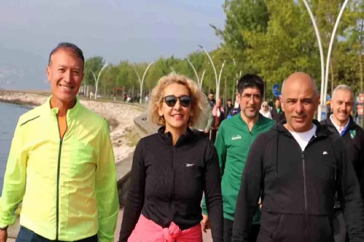 Körfez Belediyesi’nden Sağlıklı Yaşam Yürüyüşü