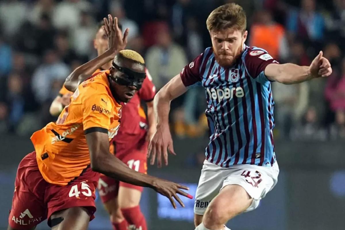Korkutan sakatlık! Yıldız isim sedyeyle oyundan çıktı