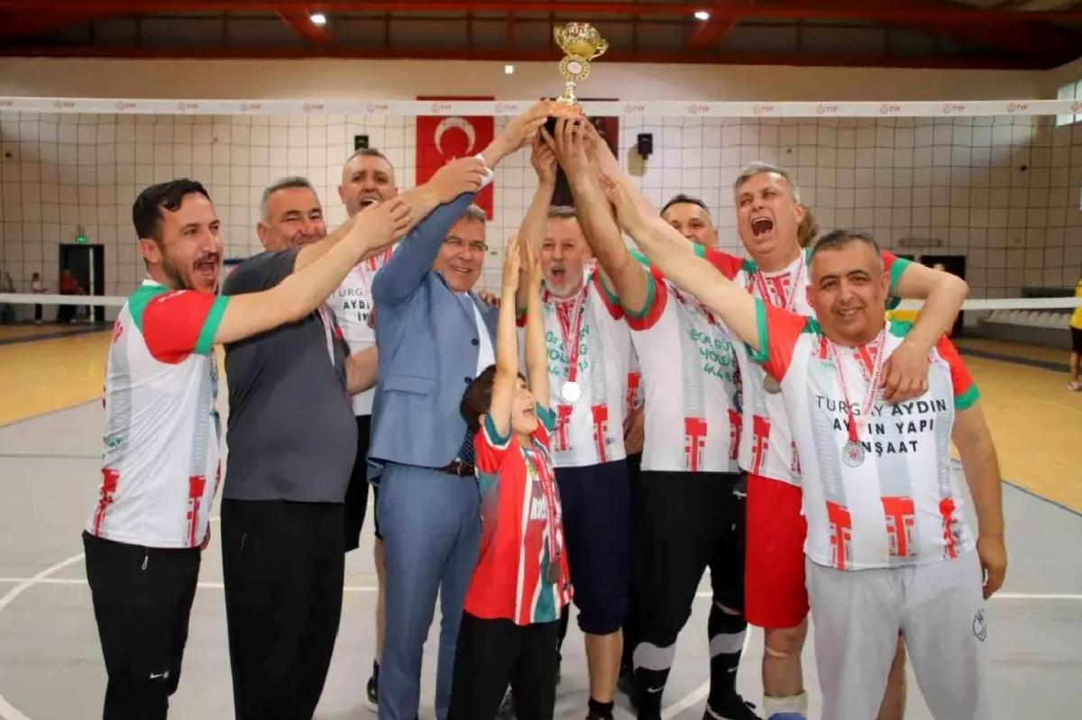 Köşk Voleybol Turnuvası’nda Şampiyon Milli Eğitim
