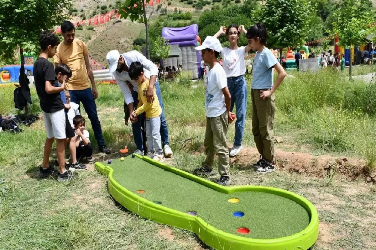 Kozluk’ta Bahar Şenliği ve Rafting Heyecanı