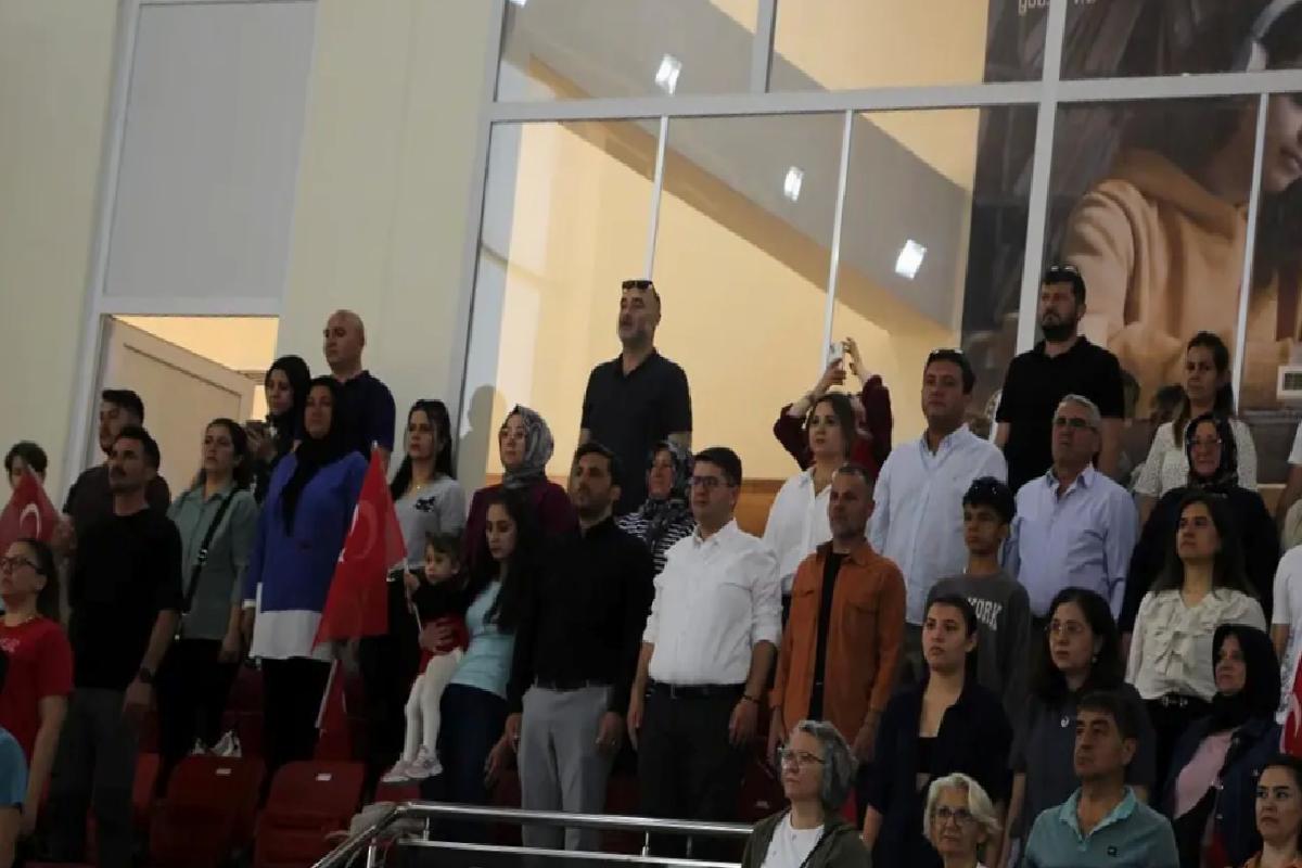 Kula’da Gençlik Haftası Yüzme Yarışları