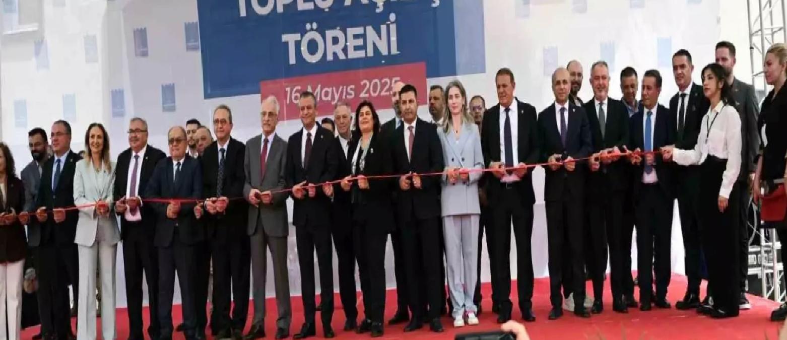 Kuşadası’nda CHP Lideri Özgür Özel’den Belediye Hizmetlerine Övgü