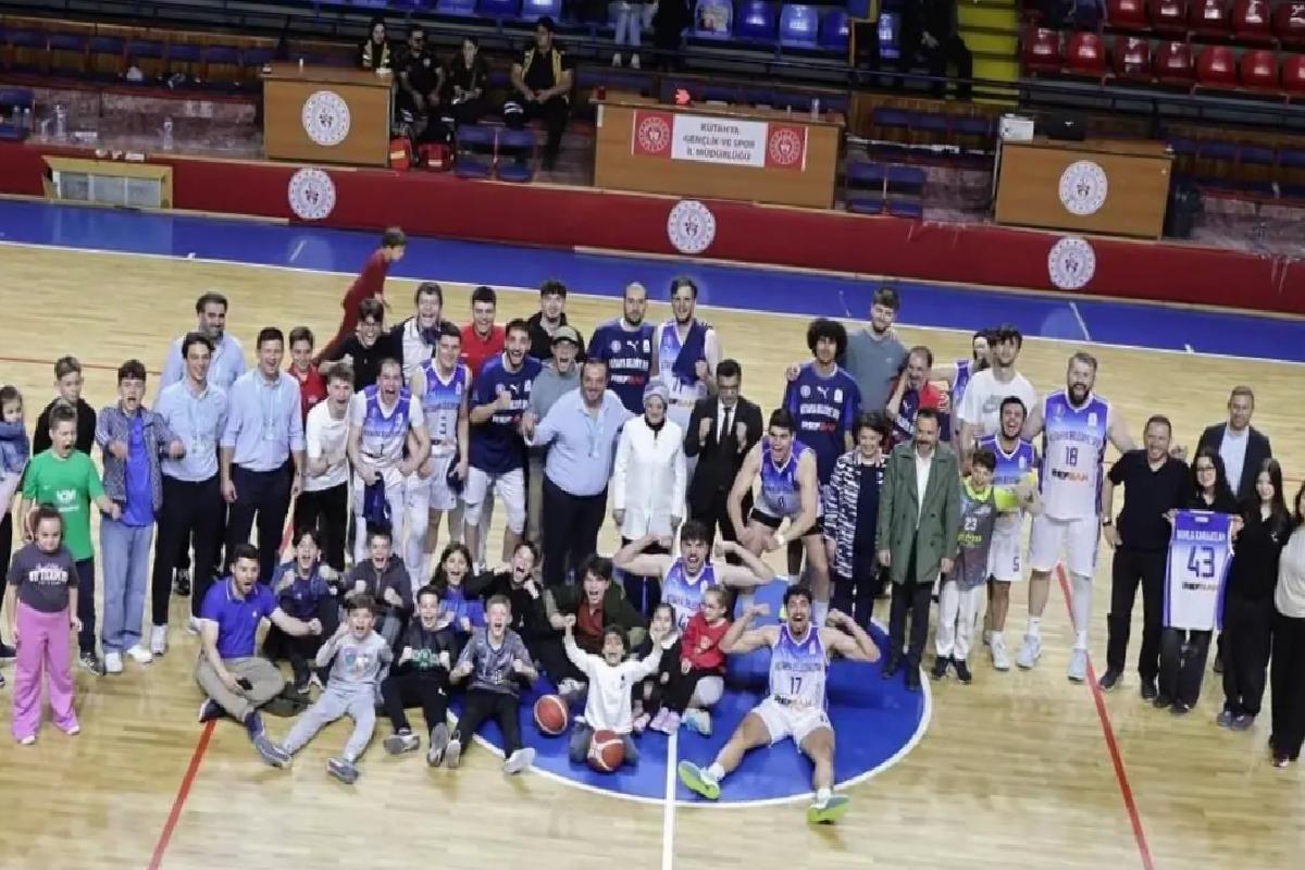 Kütahya Belediyespor, Play-Off Yolunda Önemli Galibiyet Aldı