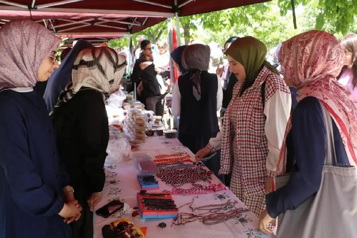 Kütahya Dumlupınar Üniversitesinde Filistin’e destek kermesi düzenlendi