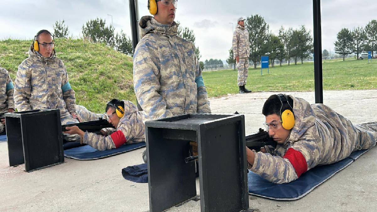 Kütahya Hava Er Eğitim Tugay Komutanlığı’nda her yıl on binlerce er eğitim alıyor